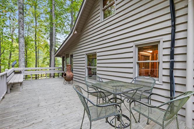 Dining and entertaining